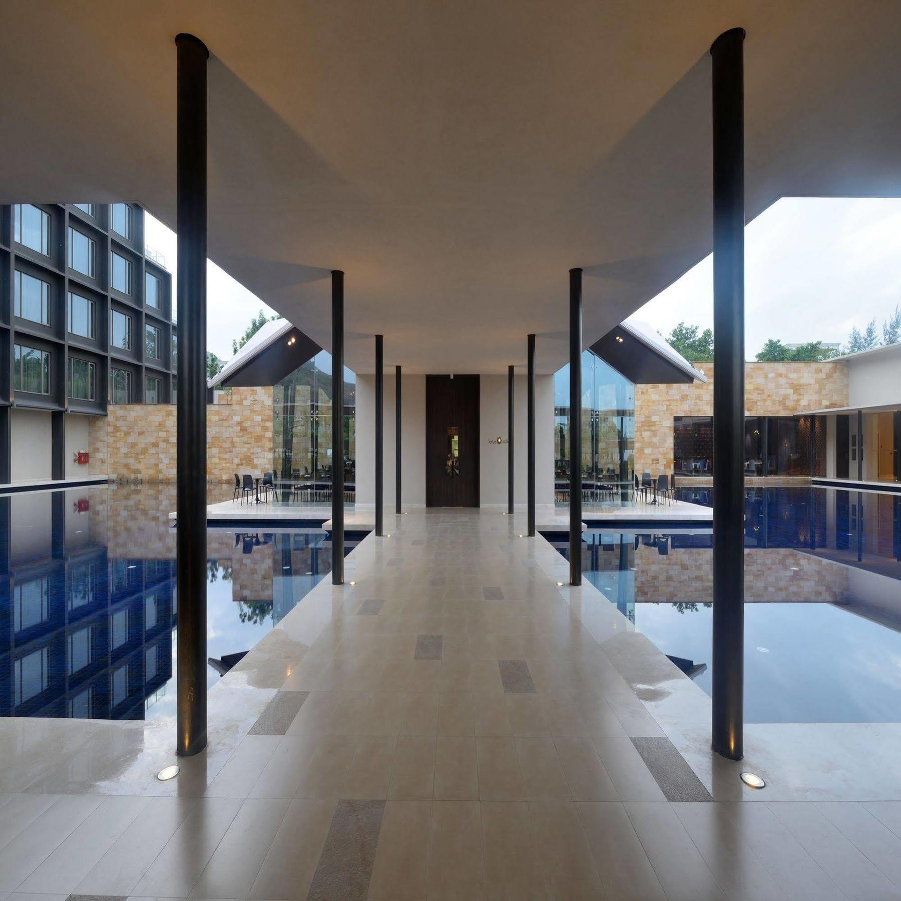 Marasa Sarovar Premiere Tirupati Dış mekan fotoğraf Interior of the new building